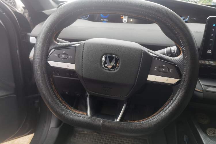 Used CHANGAN UNI-V 2024 1.5T Luxury Edition Steering Wheel