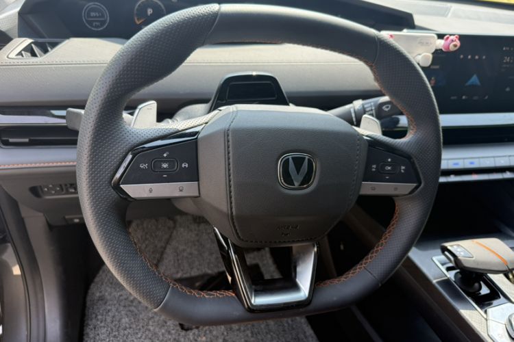 Used CHANGAN UNI-V 2024 1.5T Prestige Edition Steering Wheel
