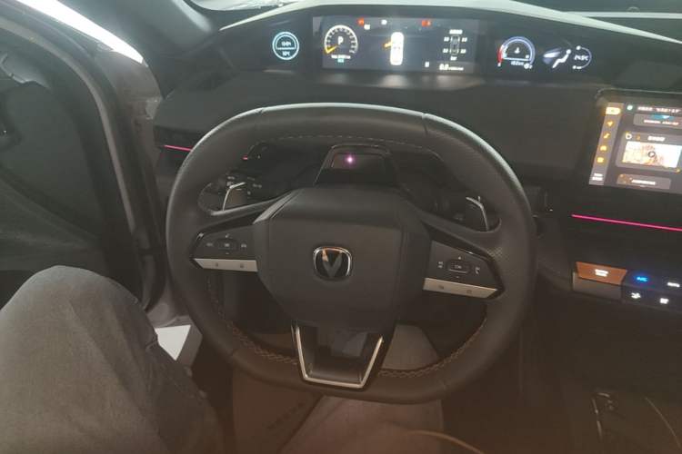 Used CHANGAN UNI-V 2024 1.5T Prestige Edition Steering Wheel