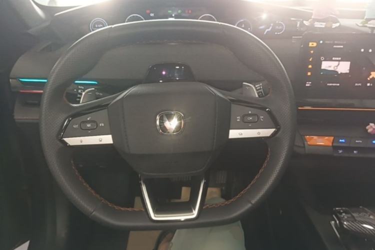 Used CHANGAN UNI-V 2024 1.5T Smart Navigation Version Steering Wheel