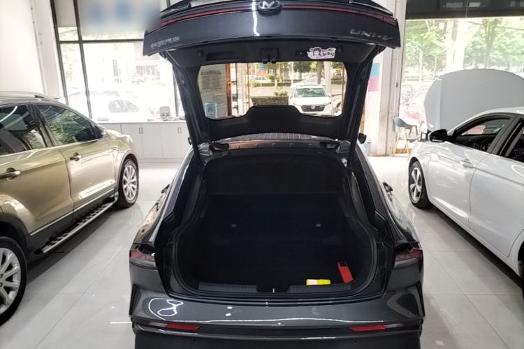 Used CHANGAN UNI-V 2024 1.5T Prestige Edition Trunk
