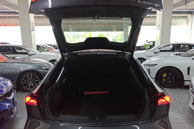 Used CHANGAN UNI-V 2024 1.5T Prestige Edition Trunk