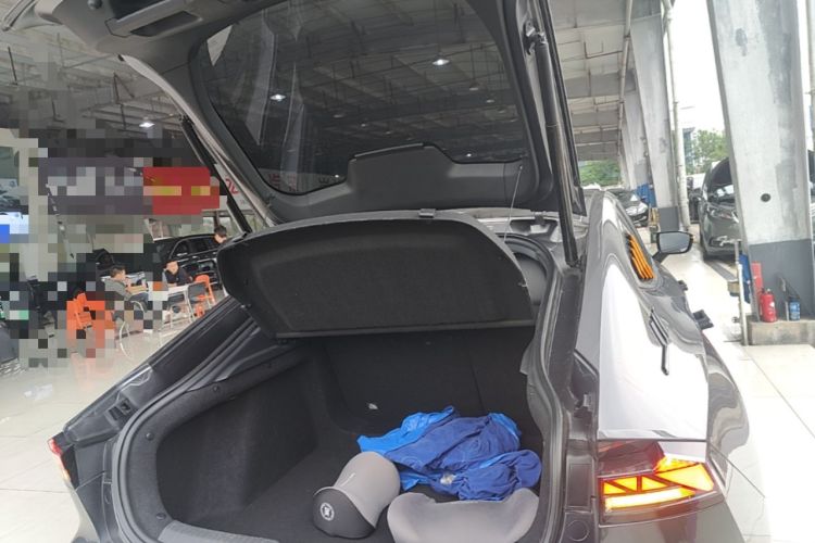 Used CHANGAN UNI-V 2024 1.5T Prestige Edition Trunk