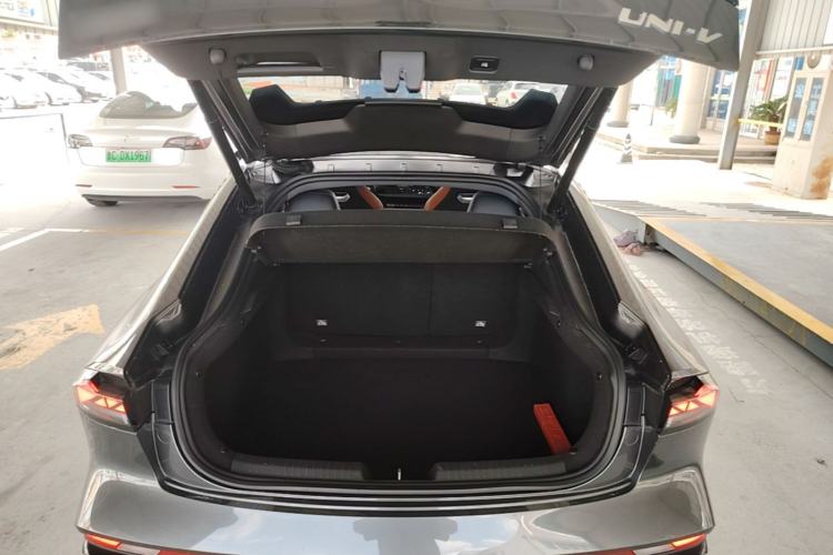 Used CHANGAN UNI-V 2024 1.5T Prestige Sport Edition Trunk