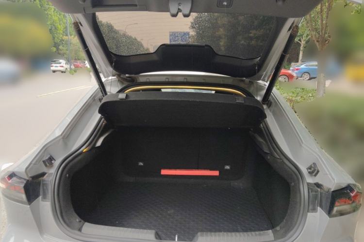 Used CHANGAN UNI-V 2024 1.5T Prestige Edition Trunk
