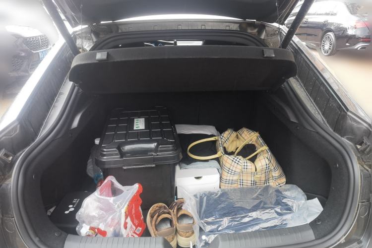 Used CHANGAN UNI-V 2024 1.5T Luxury Edition Trunk