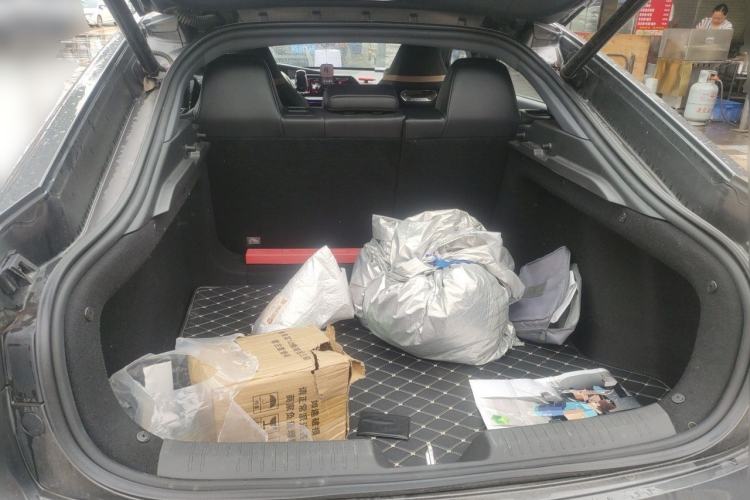 Used CHANGAN UNI-V 2024 1.5T Prestige Edition Trunk