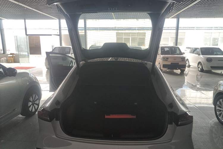 Used CHANGAN UNI-V 2024 1.5T Prestige Edition Trunk