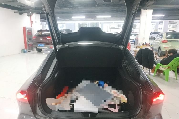 Used CHANGAN UNI-V 2024 2.0T Classic Sport Edition Trunk