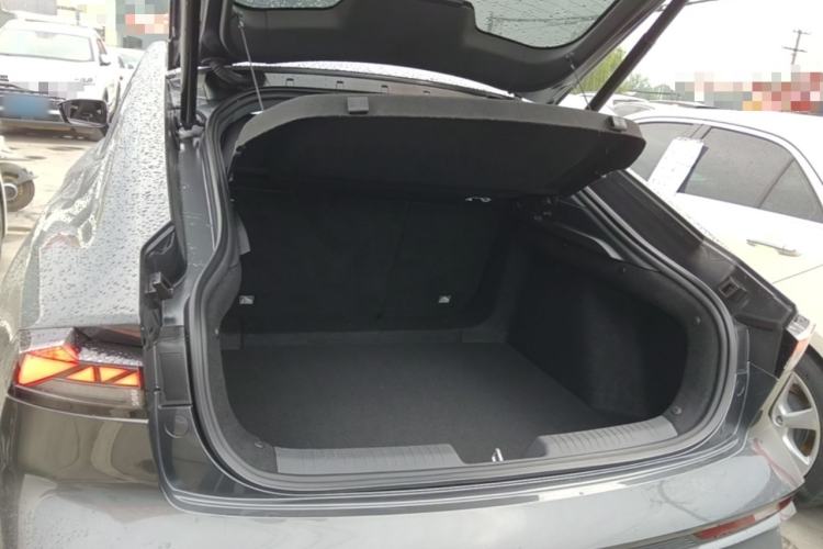Used CHANGAN UNI-V 2024 1.5T Prestige Edition Trunk