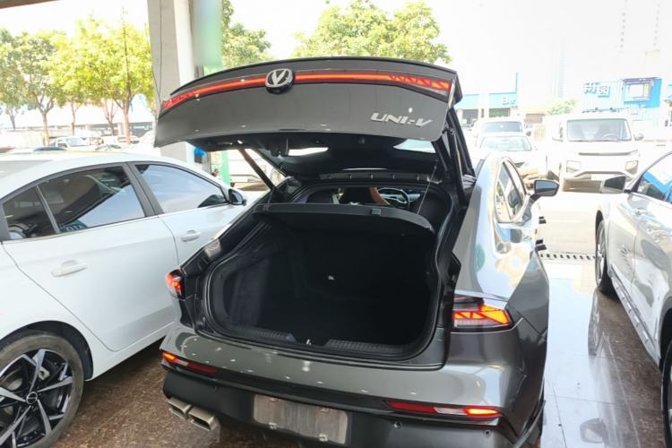 Used CHANGAN UNI-V 2024 1.5T Prestige Sport Edition Trunk