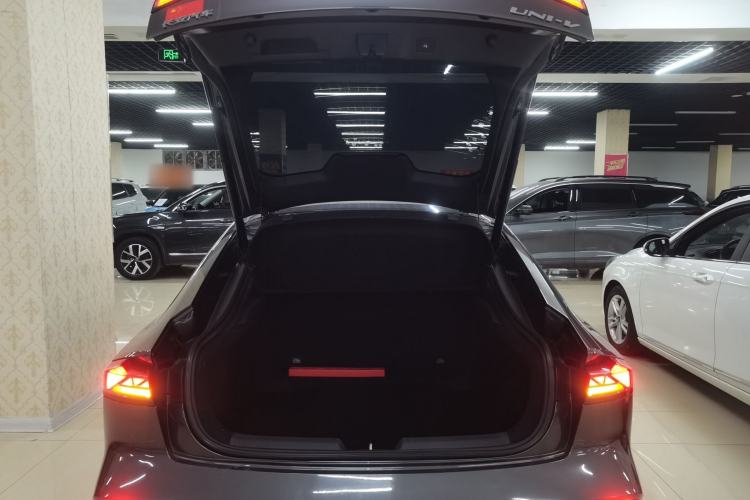 Used CHANGAN UNI-V 2024 1.5T Prestige Edition Trunk