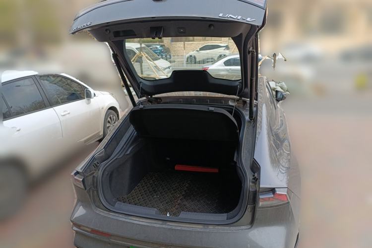Used CHANGAN UNI-V 2024 1.5T Prestige Sport Edition Trunk