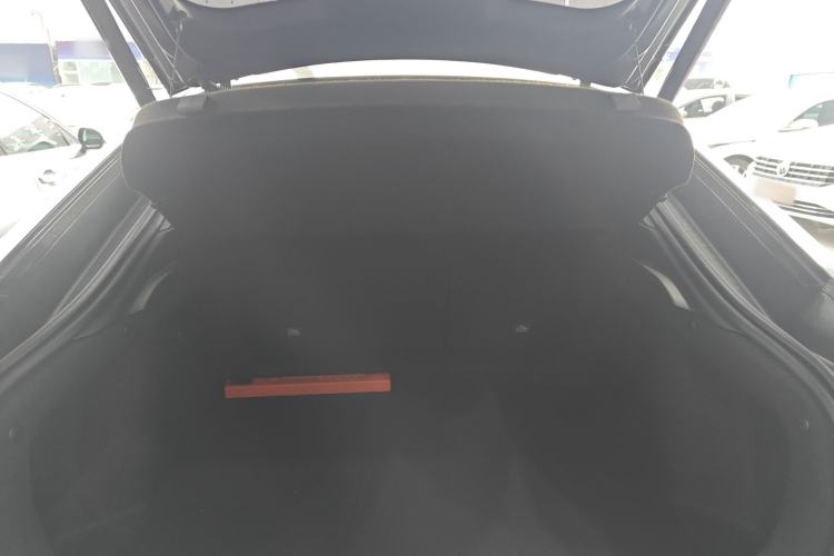 Used CHANGAN UNI-V 2024 1.5T High-Energy Version Trunk