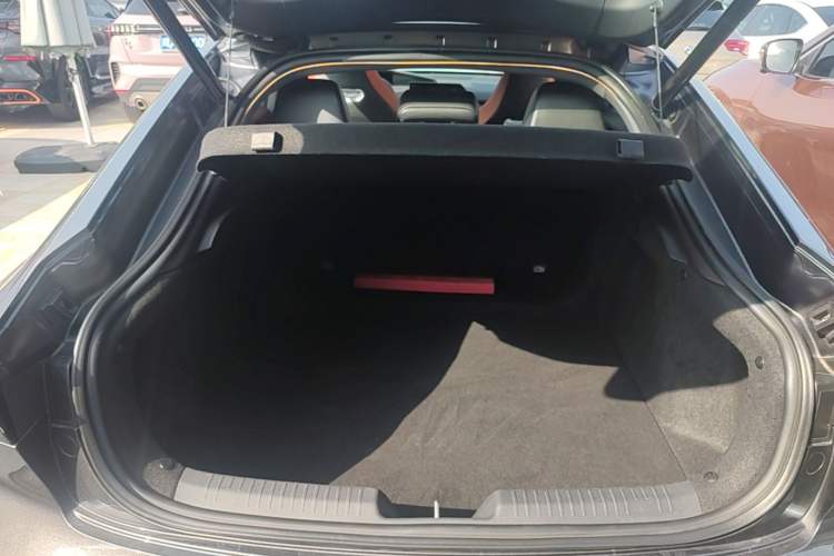 Used CHANGAN UNI-V 2024 1.5T Prestige Sport Edition Trunk
