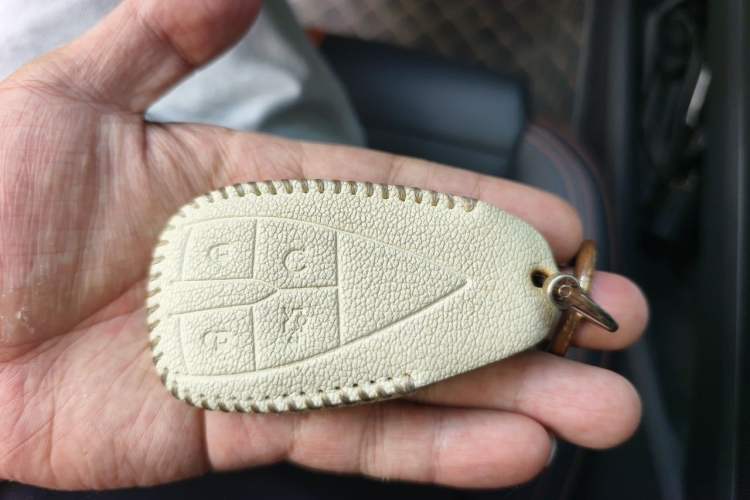 Used CHANGAN UNI-V 2024 1.5T Prestige Edition Vehicle Key