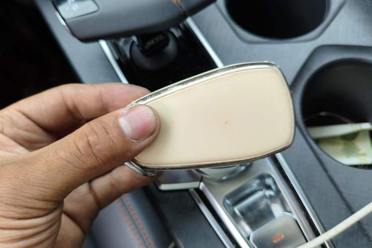 Used CHANGAN UNI-V 2024 1.5T Prestige Edition Vehicle Key