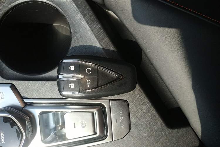 Used CHANGAN UNI-V 2024 1.5T Prestige Edition Vehicle Key