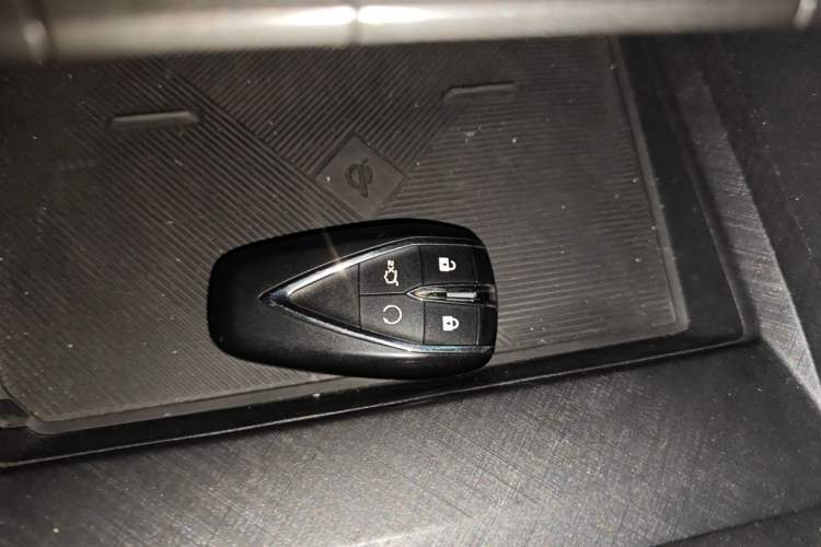 Used CHANGAN UNI-V 2024 1.5T High-Energy Version Vehicle Key