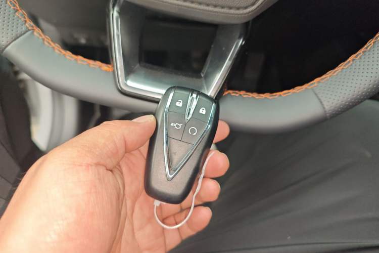Used CHANGAN UNI-V 2024 1.5T Prestige Edition Vehicle Key