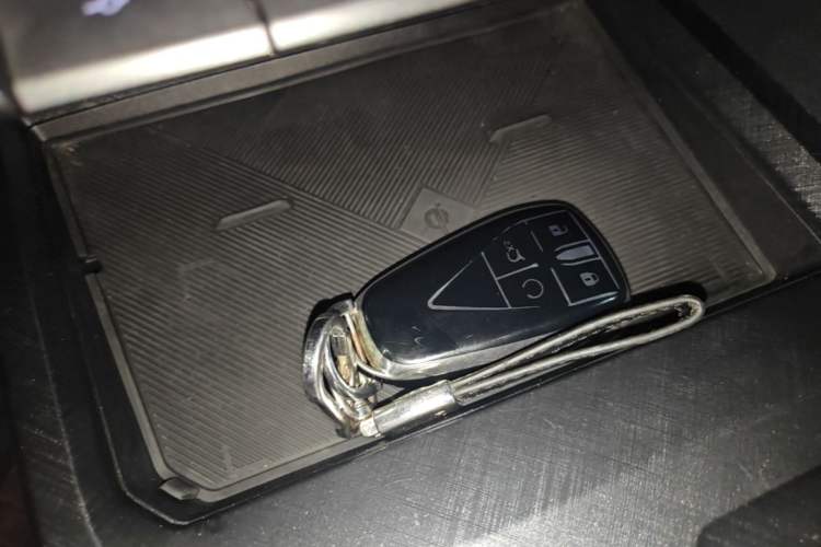 Used CHANGAN UNI-V 2024 1.5T Prestige Edition Vehicle Key
