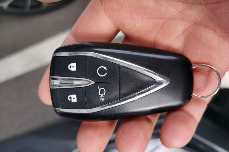 Used CHANGAN UNI-V 2024 1.5T Prestige Edition Vehicle Key