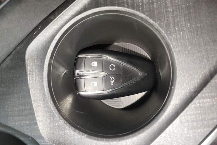Used CHANGAN UNI-V 2024 1.5T Prestige Sport Edition Vehicle Key