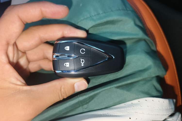 Used CHANGAN UNI-V 2024 1.5T Prestige Sport Edition Vehicle Key