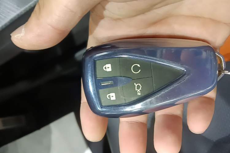 Used CHANGAN UNI-V 2024 1.5T Prestige Sport Edition Vehicle Key