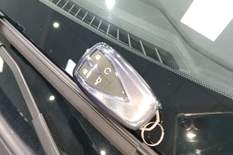 Used CHANGAN UNI-V 2024 1.5T Prestige Sport Edition Vehicle Key