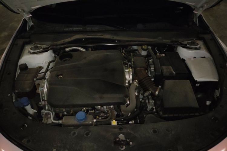 Used CHANGAN UNI-V 2024 1.5T Prestige Sport Edition Engine Bay