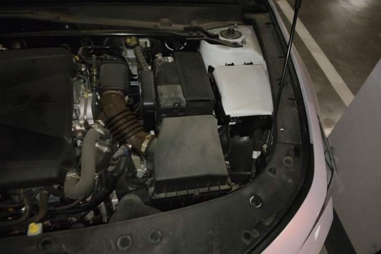 Used CHANGAN UNI-V 2024 1.5T Prestige Sport Edition Engine Bay Left