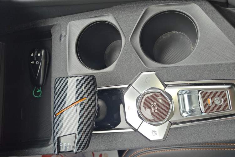 Used CHANGAN UNI-V 2024 1.5T Prestige Edition Gear Lever