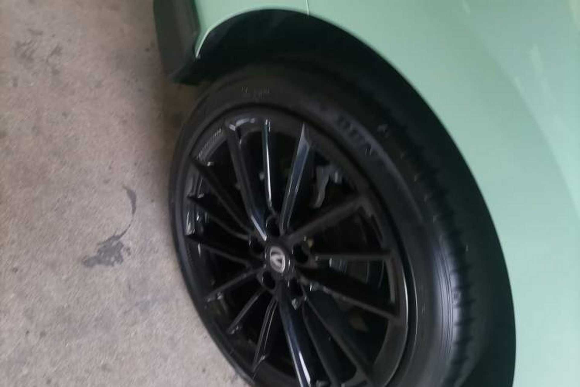 Used CHANGAN UNI-V 2024 1.5T Prestige Edition Right Rear Wheel Hub