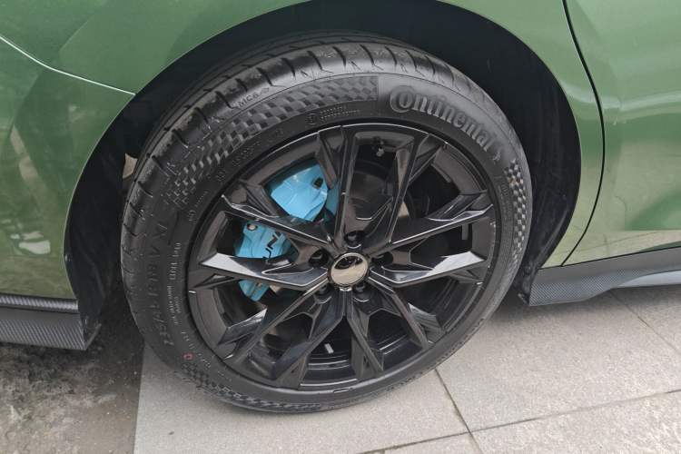 Used CHANGAN UNI-V 2024 1.5T Prestige Edition Right Rear Wheel Hub