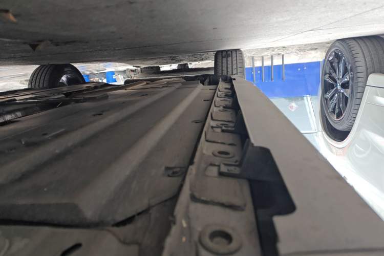 Used CHANGAN UNI-V 2024 1.5T Prestige Edition Right Side Sill