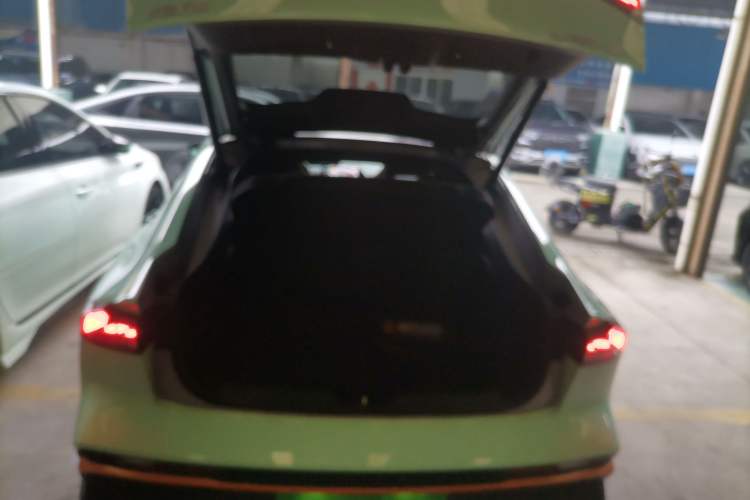 Used CHANGAN UNI-V 2024 1.5T Prestige Edition Trunk