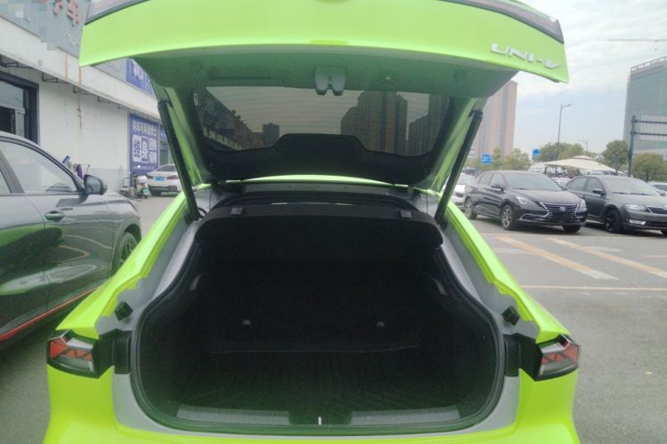 Used CHANGAN UNI-V 2024 1.5T Prestige Sport Edition Trunk