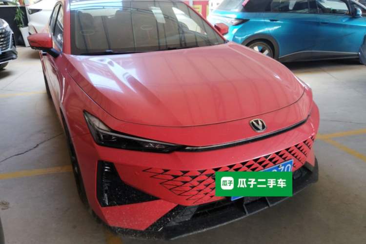 Used CHANGAN UNI-V 2024 1.5T Smart Navigation Version Front Right 45 Deg