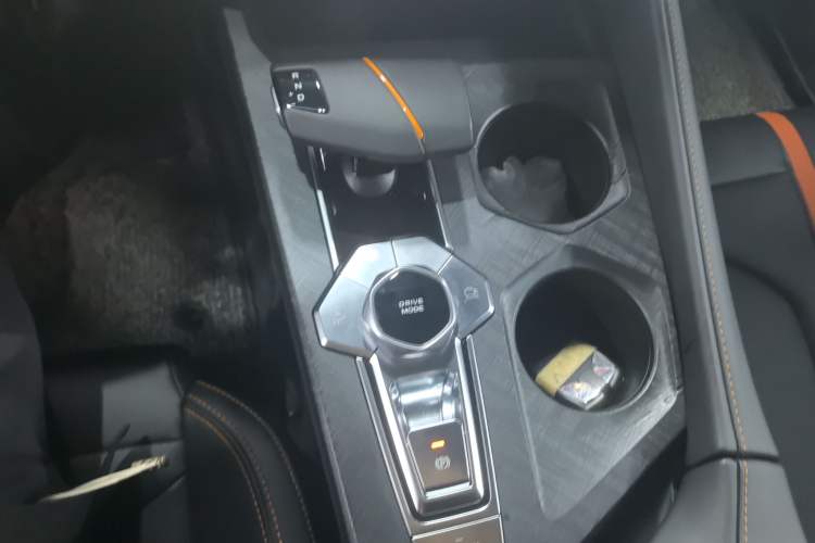 Used CHANGAN UNI-V 2024 1.5T Smart Navigation Version Gear Lever