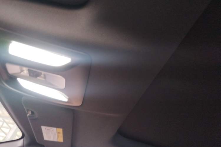 Used CHANGAN UNI-V 2024 1.5T Smart Navigation Version Headliner