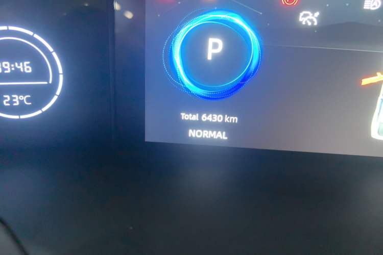 Used CHANGAN UNI-V 2024 1.5T Smart Navigation Version Odometer Close Up