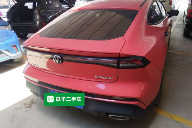 Used CHANGAN UNI-V 2024 1.5T Smart Navigation Version Rear Right 45 Deg