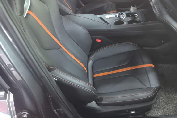 Used CHANGAN UNI-V 2024 1.5T Smart Navigation Version Right Front Seat