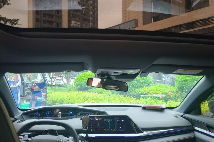 Used CHANGAN UNI-V 2024 1.5T High-Energy Version Headliner