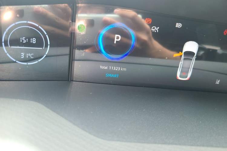 Used CHANGAN UNI-V 2024 1.5T High-Energy Version Odometer Close Up
