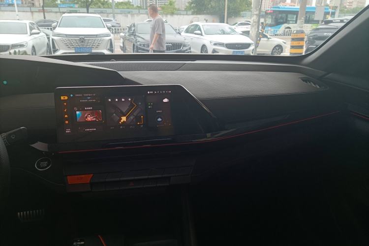 Used CHANGAN UNI-V 2024 1.5T Prestige Sport Edition Audio And AC Panel