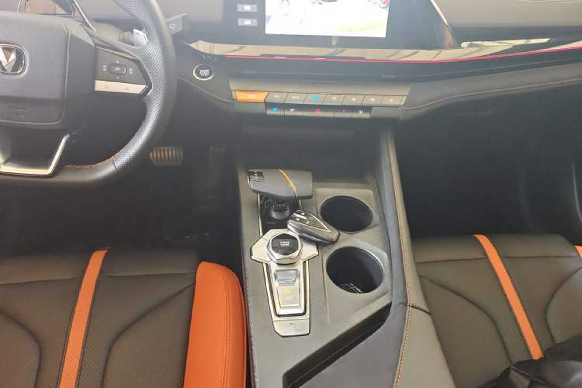 Used CHANGAN UNI-V 2024 1.5T Prestige Sport Edition Gear Lever