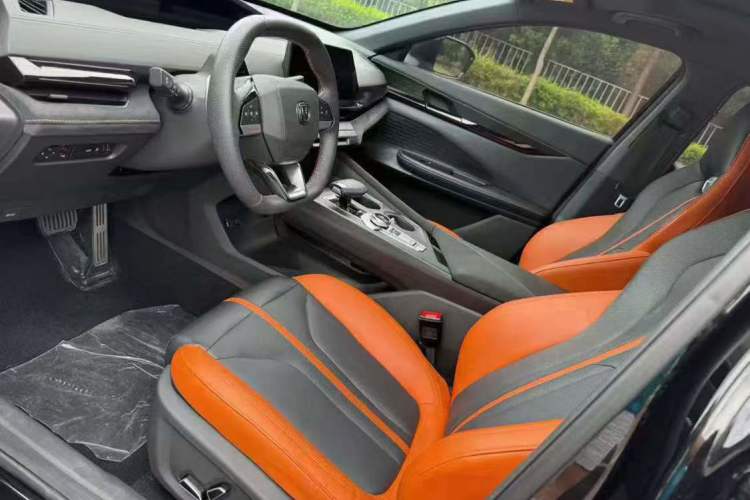 Used CHANGAN UNI-V 2024 1.5T Prestige Sport Edition Interior 3