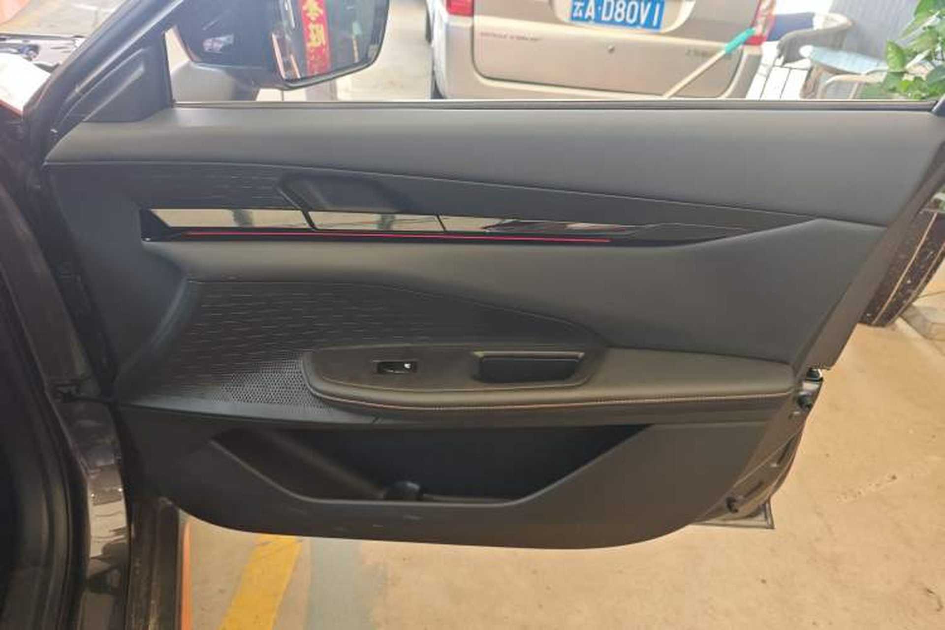 Used CHANGAN UNI-V 2024 1.5T Prestige Sport Edition Right Front Door Interior